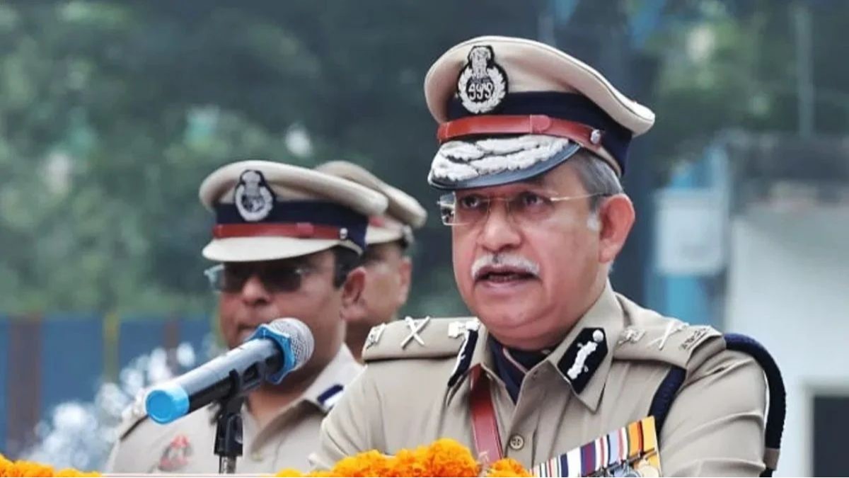 How long will the ex-CP be kept on the waiting list?