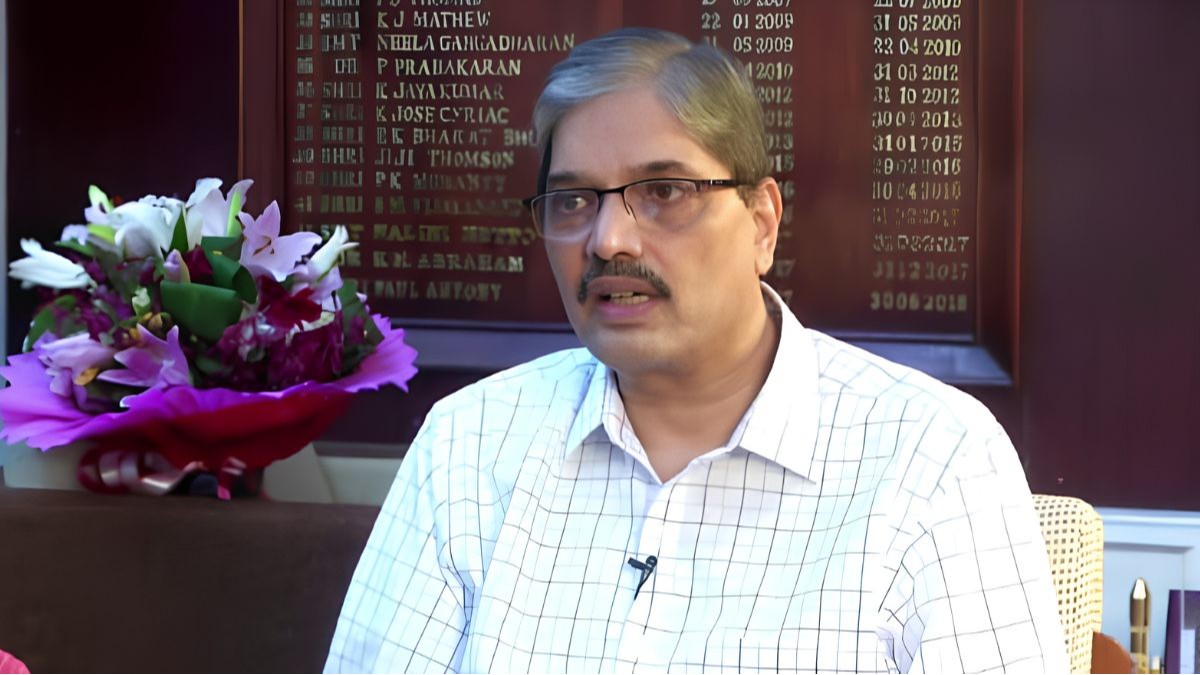“Sands to Shores”, A memoir by Dr Vishwas Mehta, former CS of Kerala