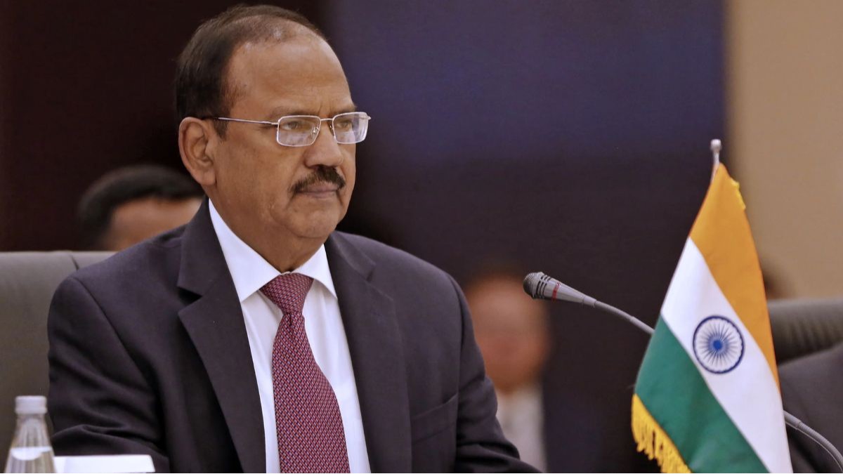 Wang Yi Calls for the Dance of the Dragon and the Elephant in Meeting with Ajit Doval!