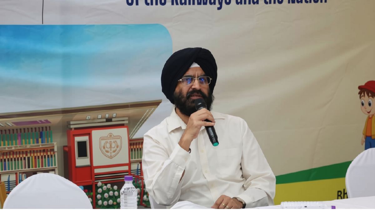 Govt appoints Railway service officer Tejpartap Singh as Executive Director, FCI