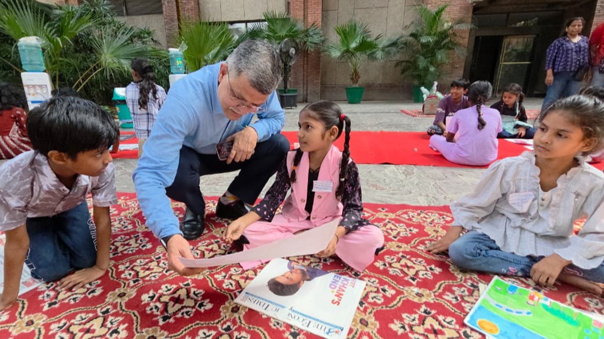 HUDCO Organises Painting Competition for Underprivileged Children