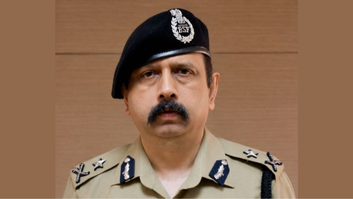 Special Director General in BSF will hold the post of regular DGP in Tripura?