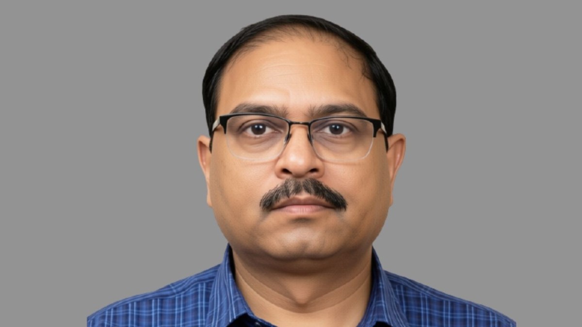 Vineet Kumar Srivastava is now CAO(C), Western Railway