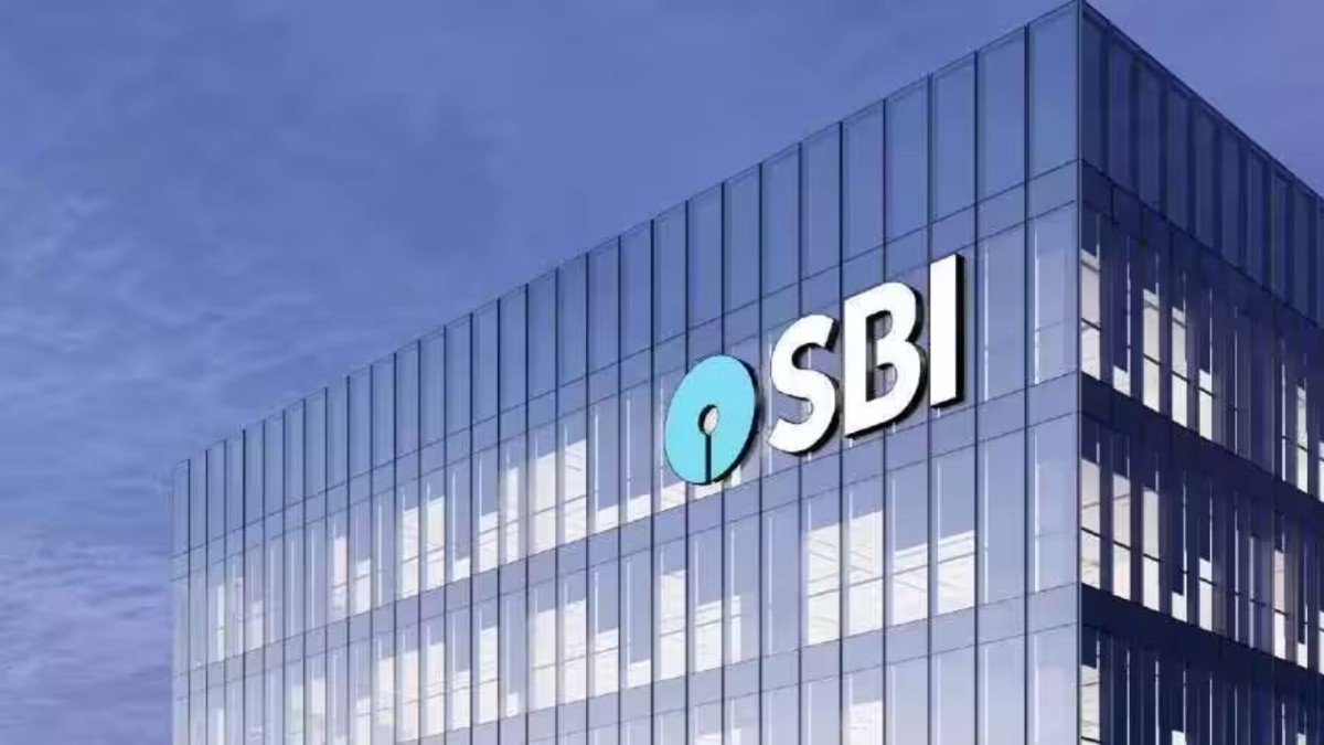 Will the govt merge branches of SBI?