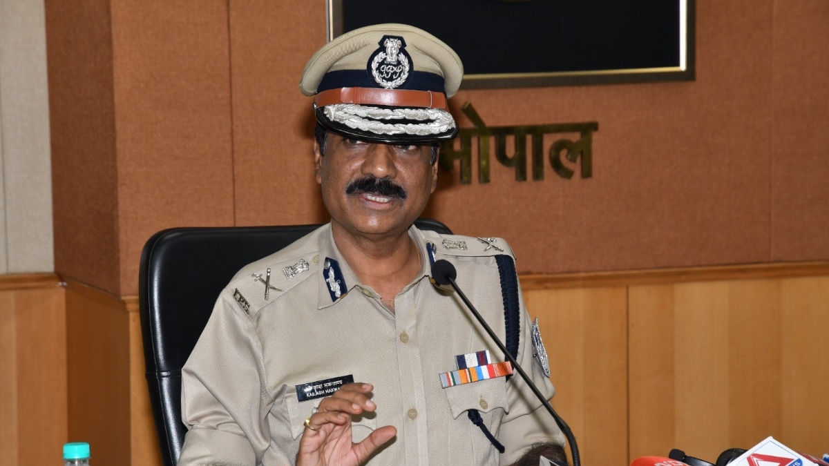 MP DGP Kailash Makwana to Retire on November 30