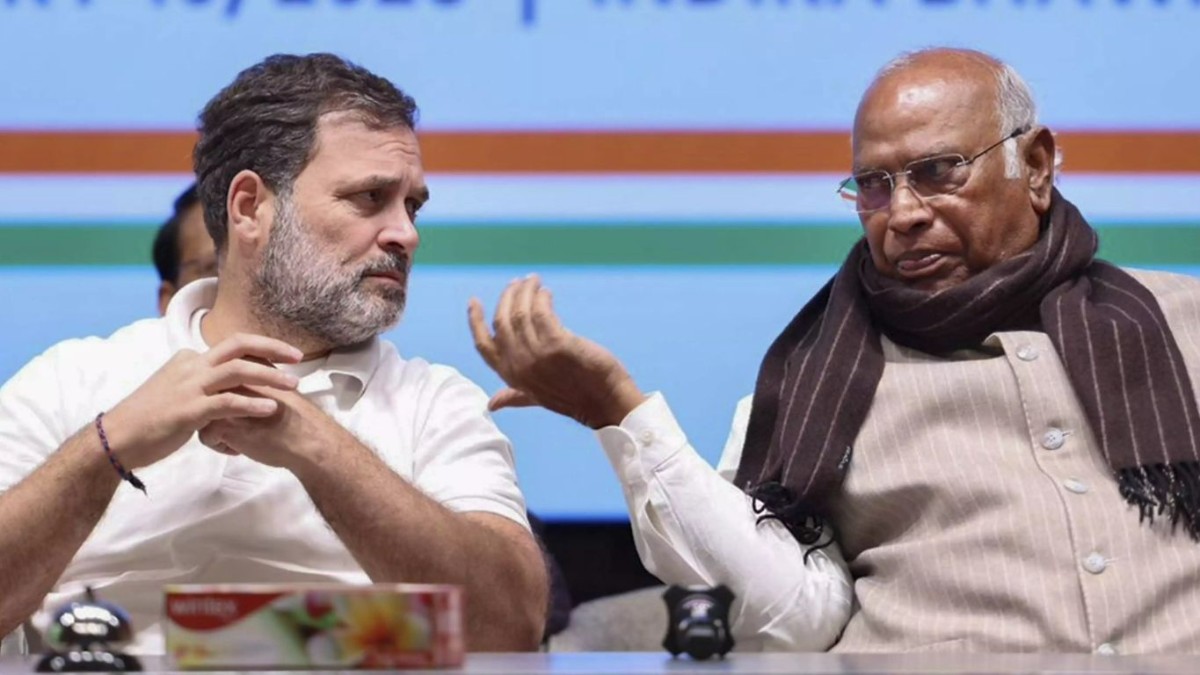Did Delhi Police pass a note to Rahul Gandhi & Kharge's office?