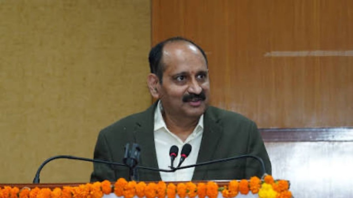 Kalyan Sagar Nippani to continue holding additional charge of Director (HR) MTNL