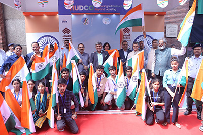HUDCO celebrates â€˜Har Ghar Tirangaâ€™ with enthusiasm