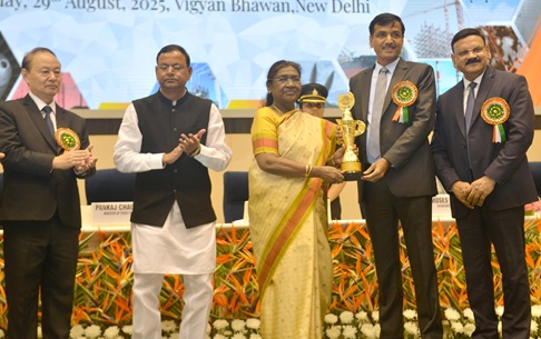 President confers SCOPE eminence award in HR Management to POWERGRID