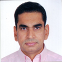 Who all missed the bus to become Chief Secretary of Maharashtra?