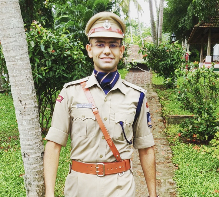 IPS Aaditya Mishraâ€™s Policing Model in Naxal-Affected Balaghat(MP): â€œIf people cannot reach administration, the administration will reach them.â€
