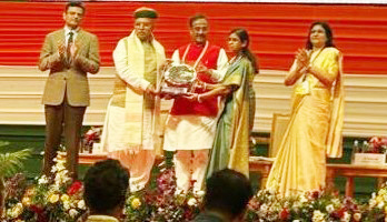 HUDCO honoured on Hindi Diwas