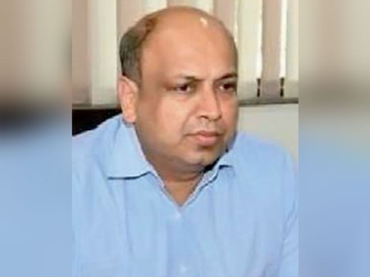 Madhya Pradesh Transport Commissioner Vivek Sharma Seeks Study Leave Amid Administrative Reshuffle
