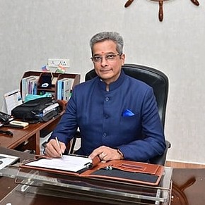 Rear Admiral Chandrasekharan Raghuram takes over as CMD HSL