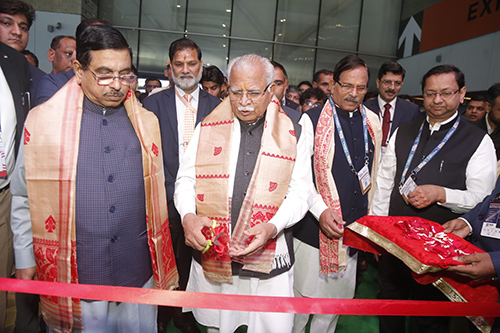 Union Ministers inaugurate REC Ltdâ€™s â€˜Green Multiplierâ€™ Pavilion at Bharat Electricity Summit